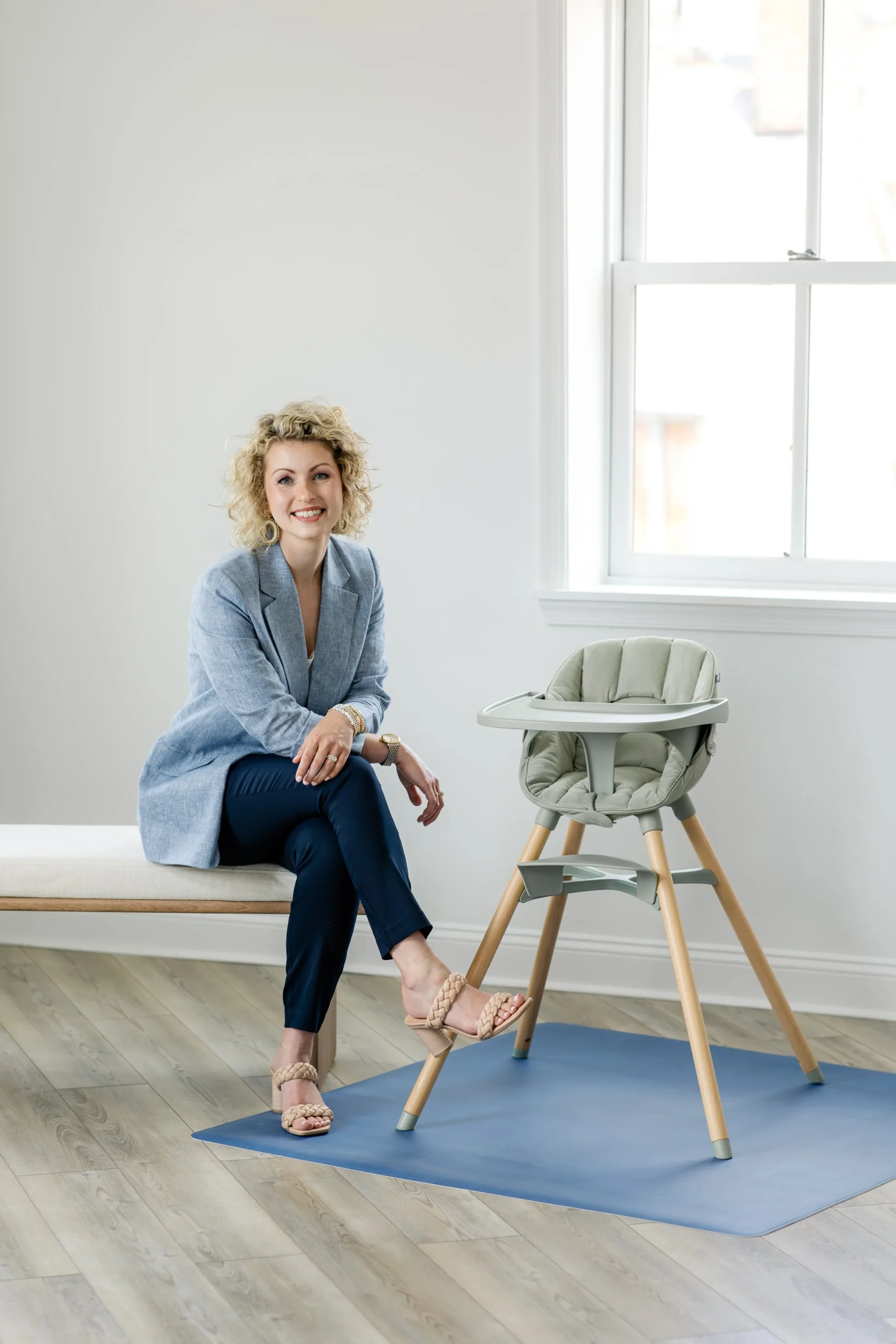 Our high chair top pick! Infant insert. Support cushion. Adjustable footrest. Machine washable cushion. Easy to clean. It’s a great choice and becomes a booster and a playchair as baby grows into a toddler and preschooler!