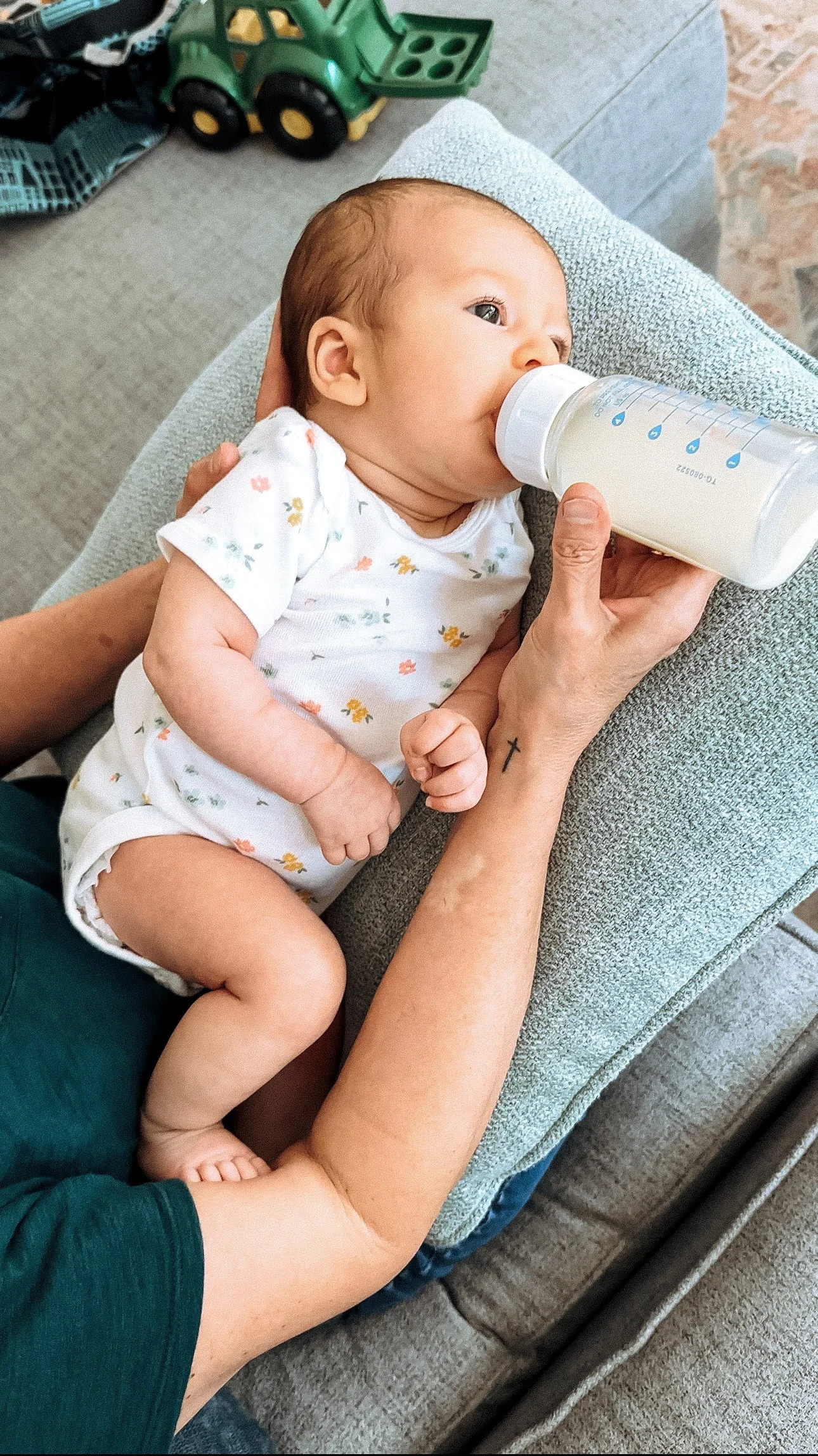  Elevated side-lying can occur on a pillow on propped legs, like this baby here!  