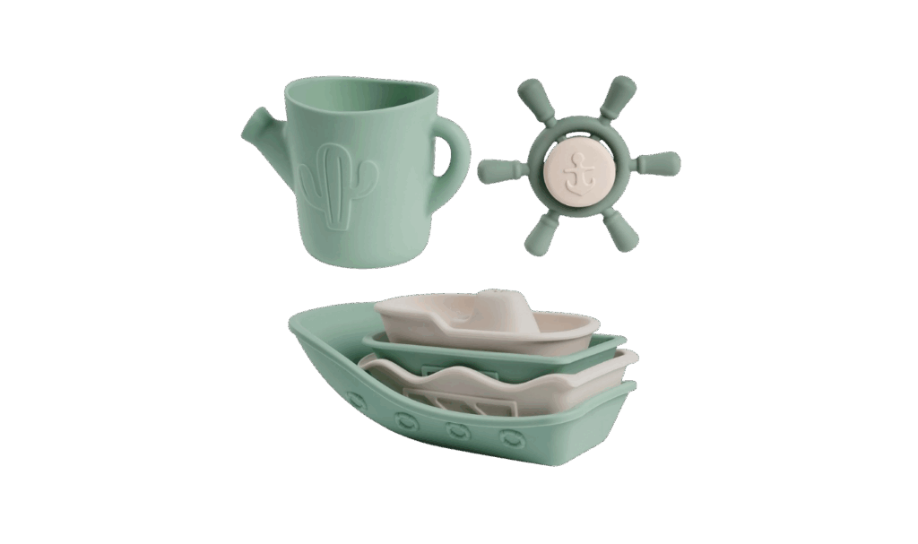 Haakaa silicone bath toy set with bath spinner, bath boats and pitcher