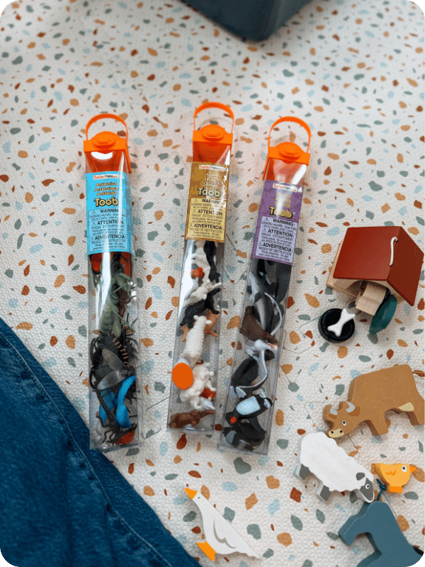 toy animal figurines