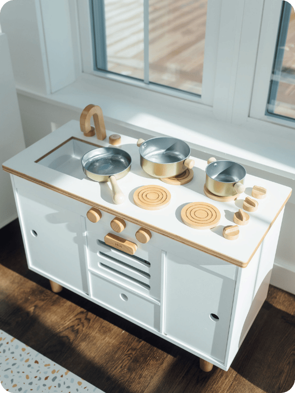 Lalo play kitchen with pots and pans 